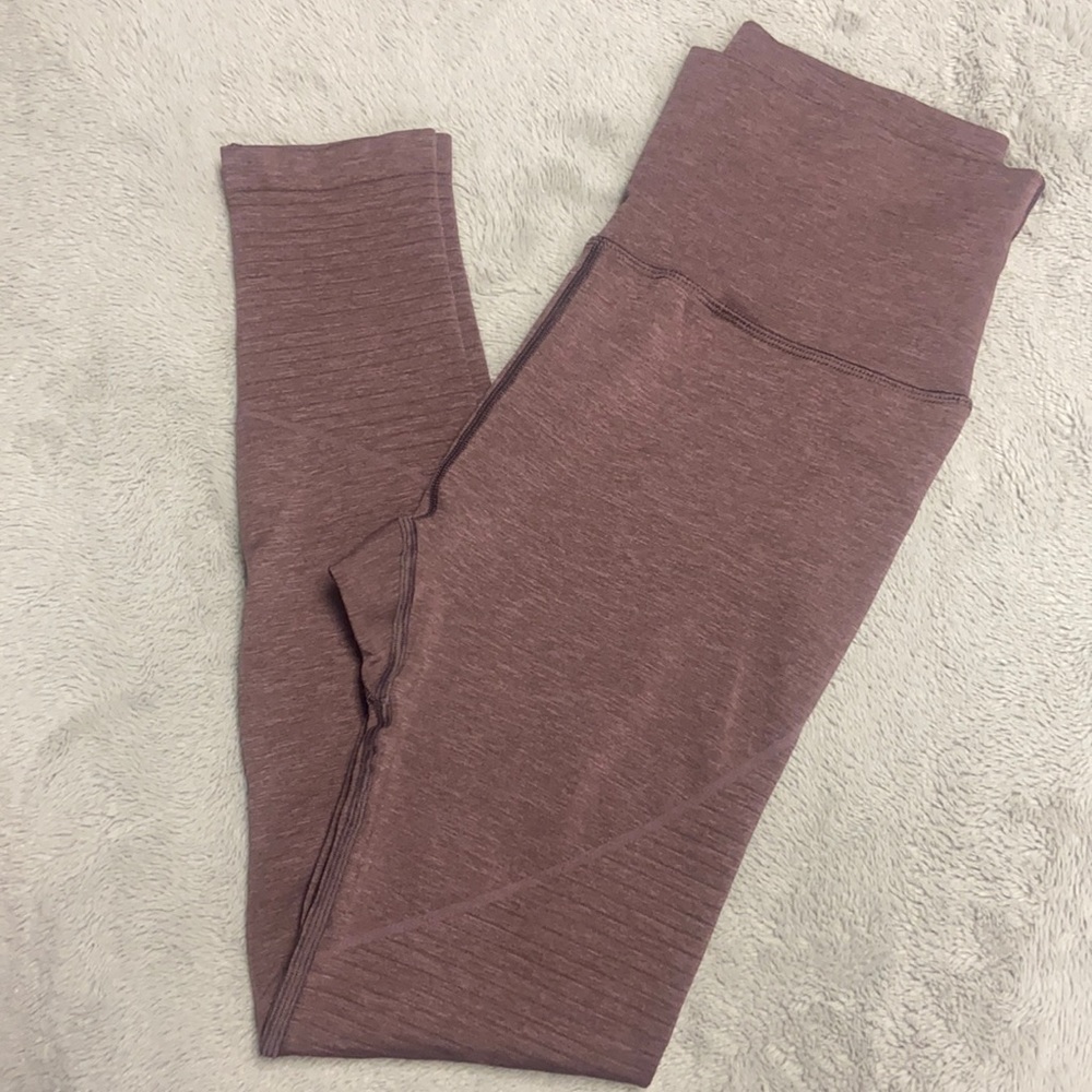 Like new, amazing condition! Material is amazing, great quality.